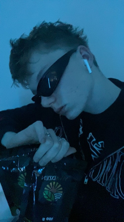 sugar daddy?????