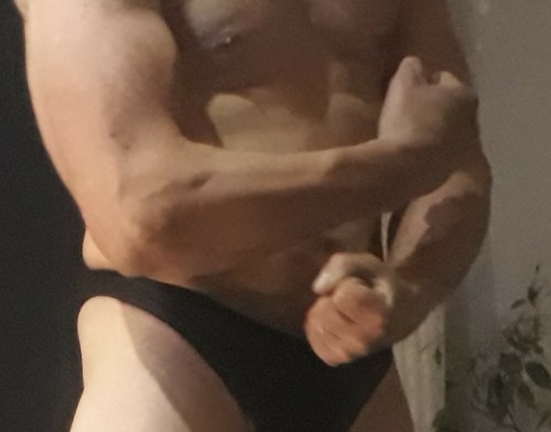 Takhle sem vypadal v létě teď jsem se trošku zprasil.