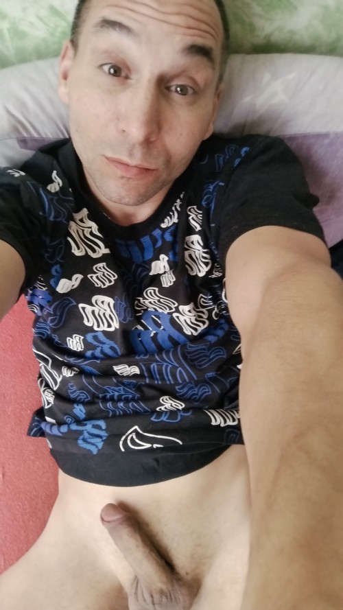 Někdo kdo by mě vykouřil péro ????